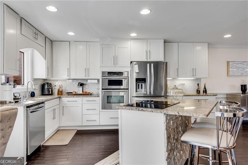 LAKEVIEW AT DUNWOODY SPRINGS - Residential