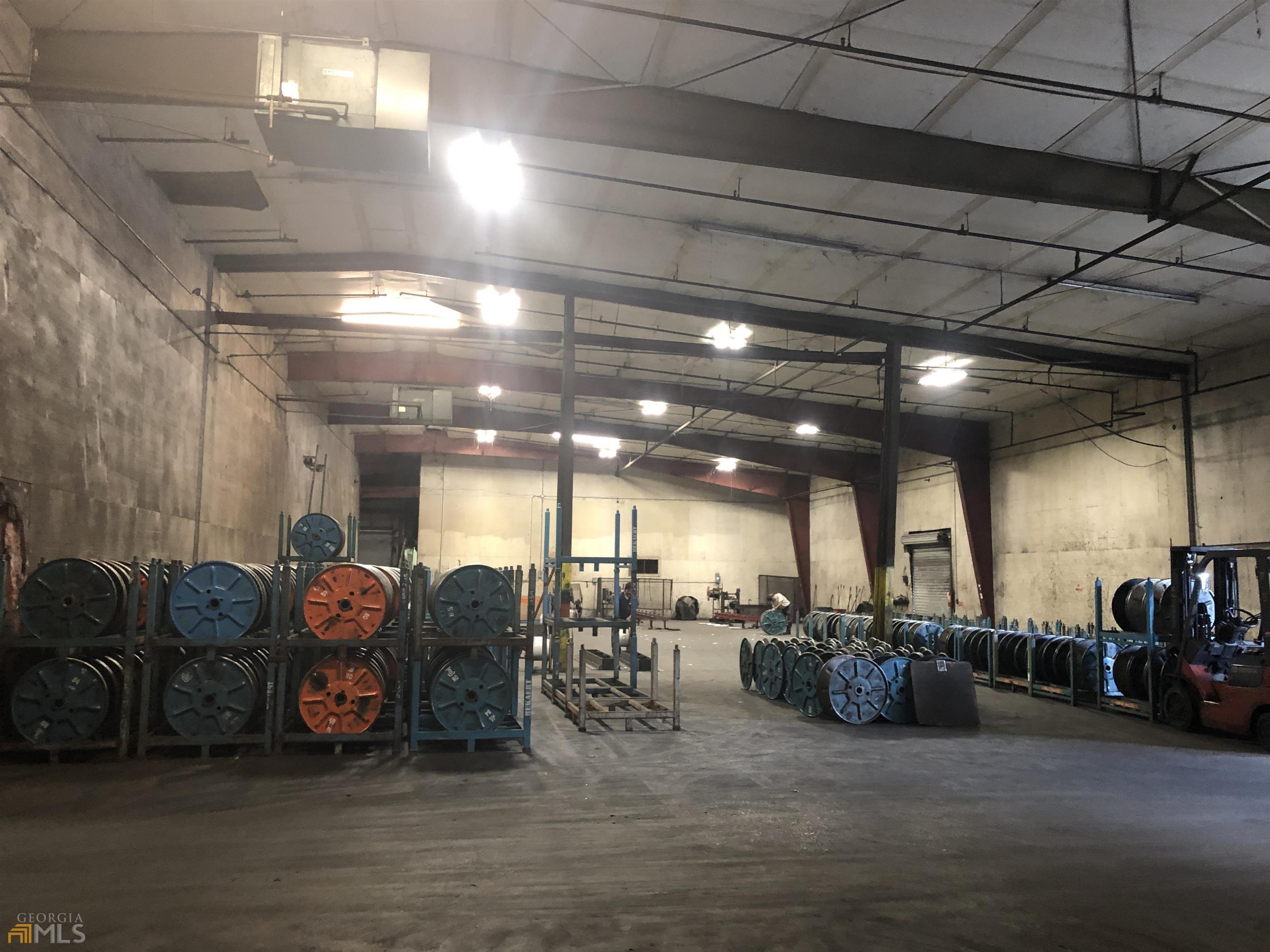 Summit Distributing - Commercial Sale