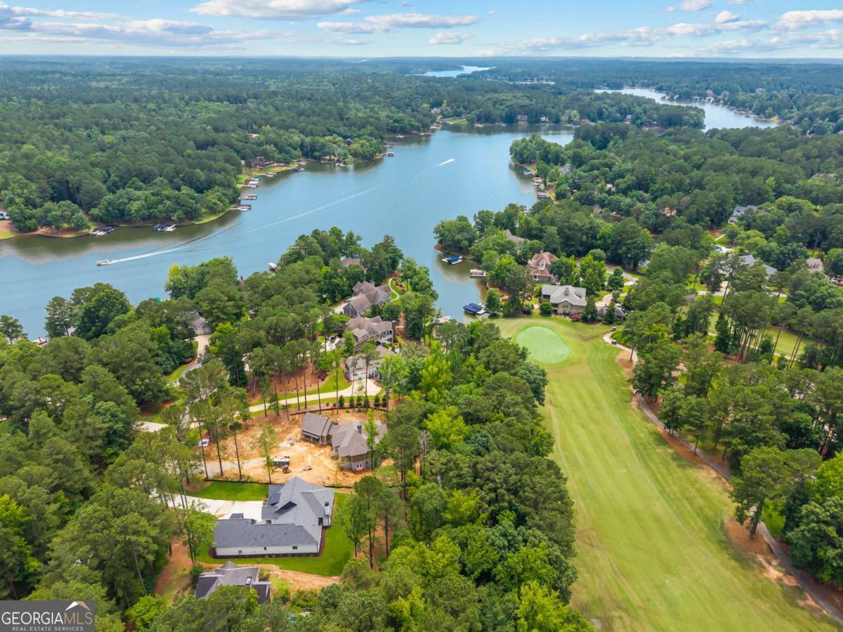 1061 Shoal Creek CT