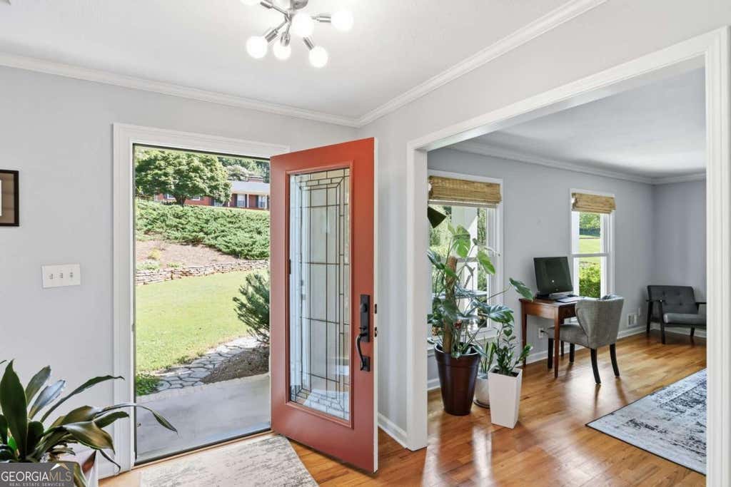 Photo of 499 Banks Street SW, Marietta, GA 30064 (MLS # 10817388)