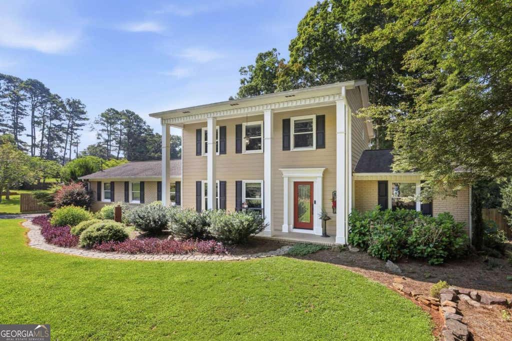 Photo of 499 Banks Street SW, Marietta, GA 30064 (MLS # 10817388)