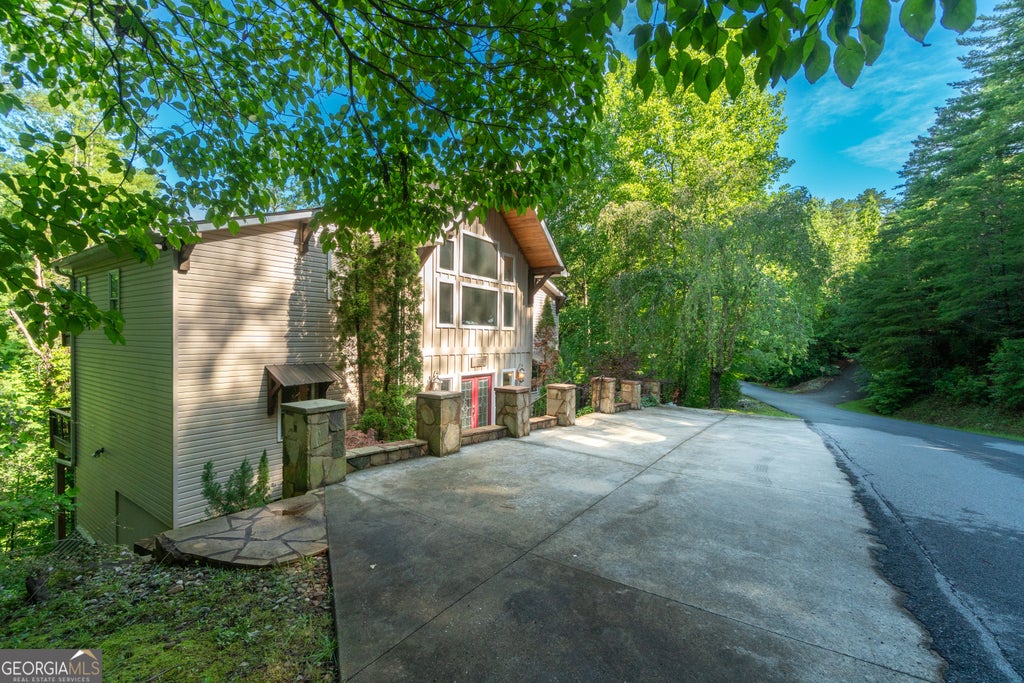 Photo of 81 Dach Bruecke Gasse, Helen, GA 30545 (MLS # 10791537)
