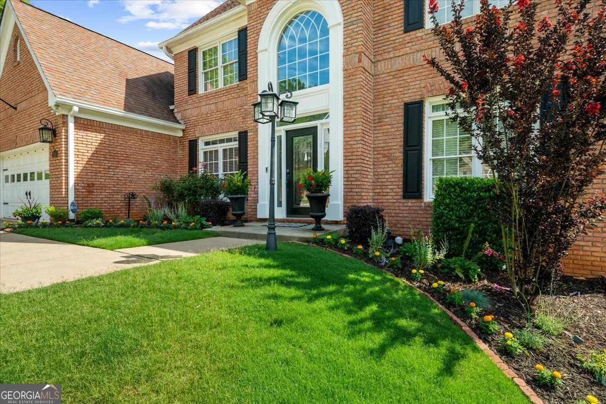 2638 Waters Edge DR