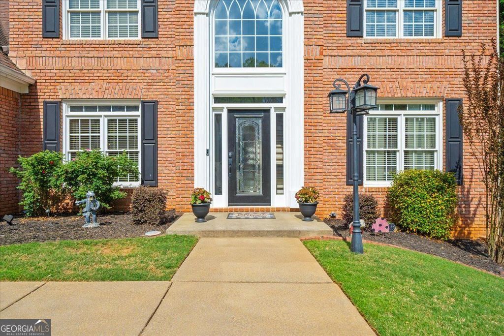Photo of 2638 Waters Edge Drive, Gainesville, GA 30504 (MLS # 10730143)