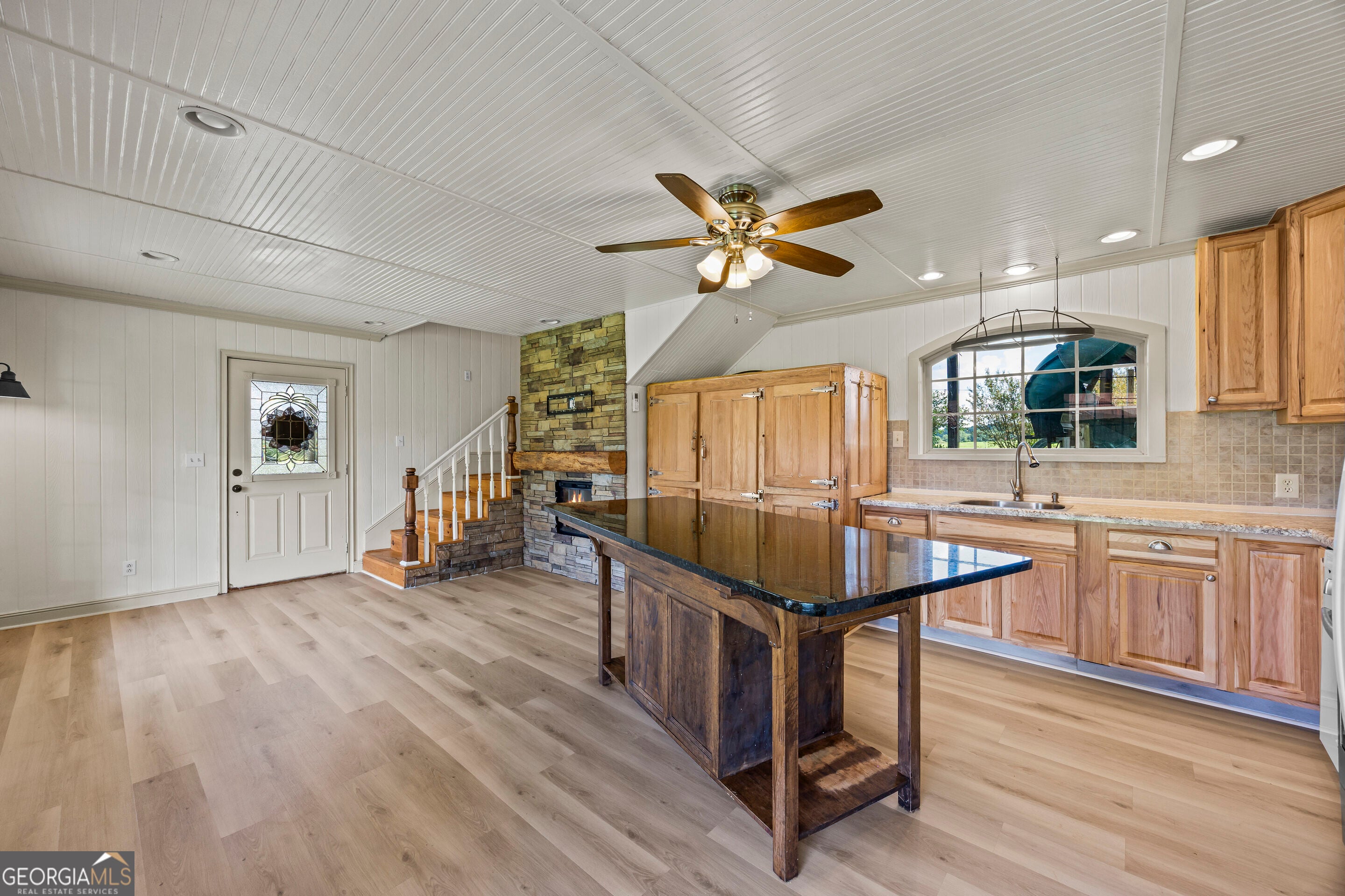 271 & 291 Farmer LN