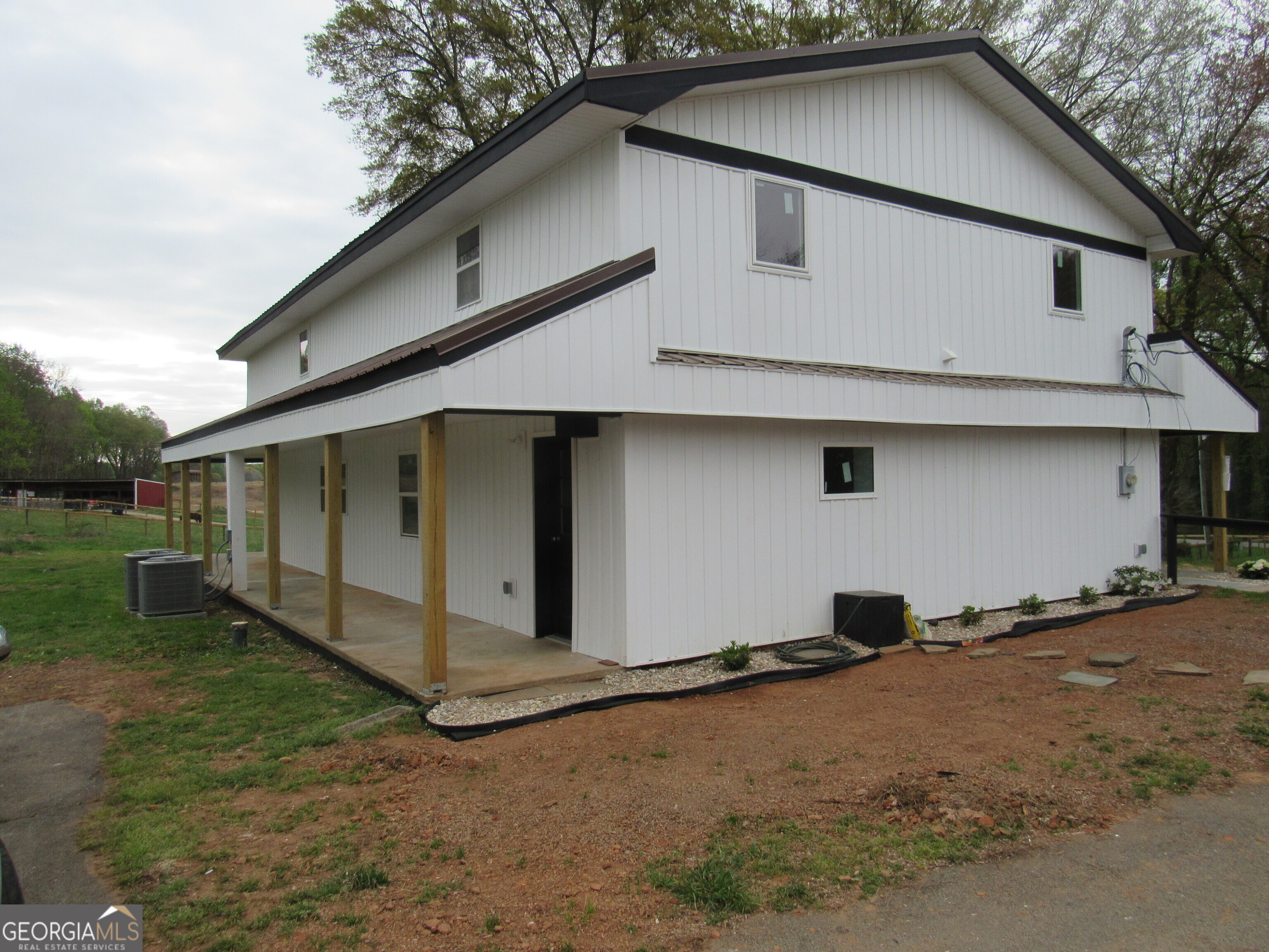 8606 Holly Springs RD