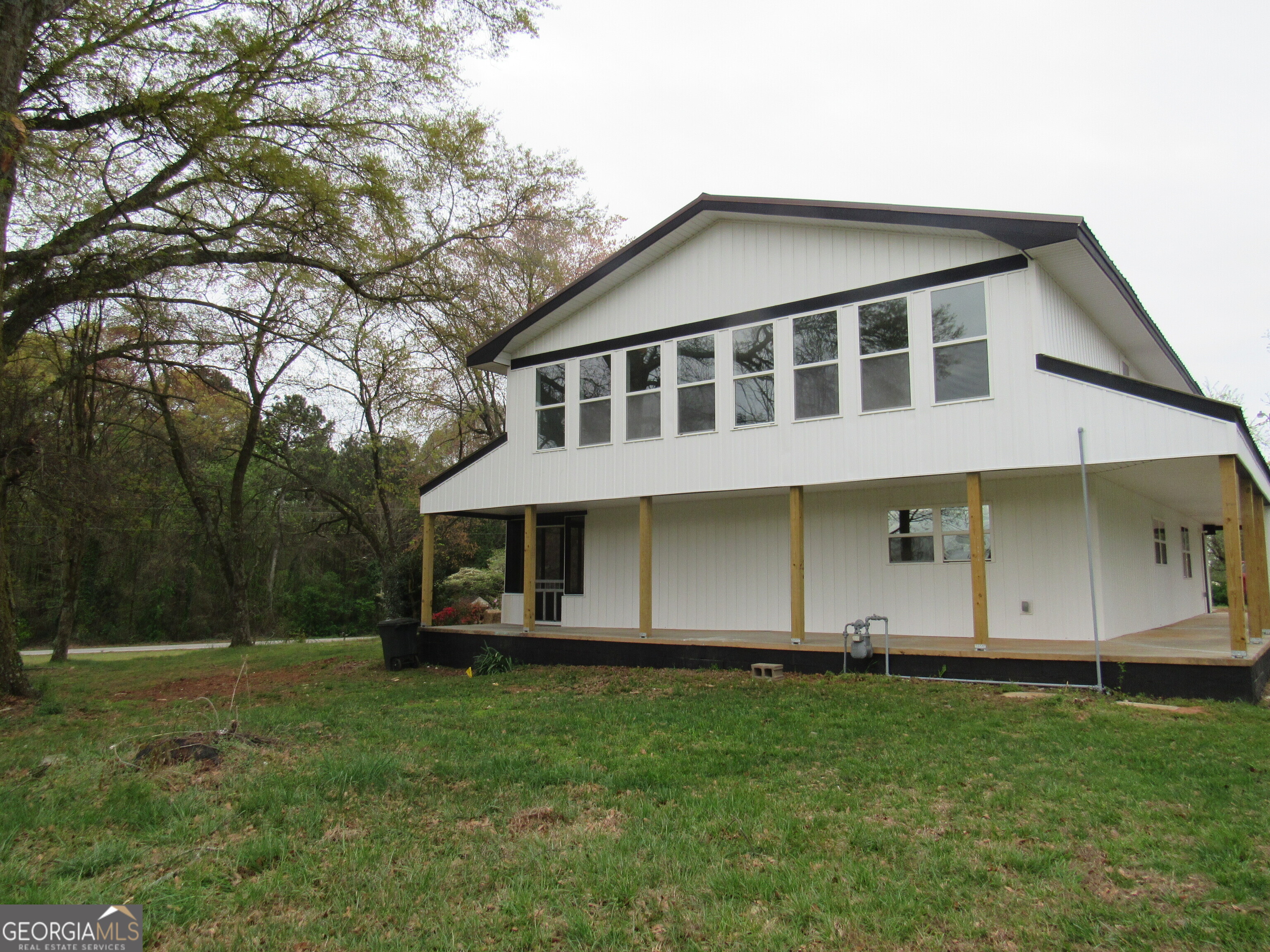 8606 Holly Springs RD