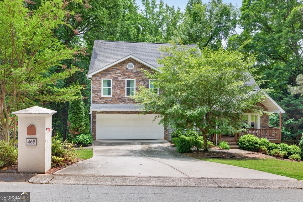 465 Emerald Parkway