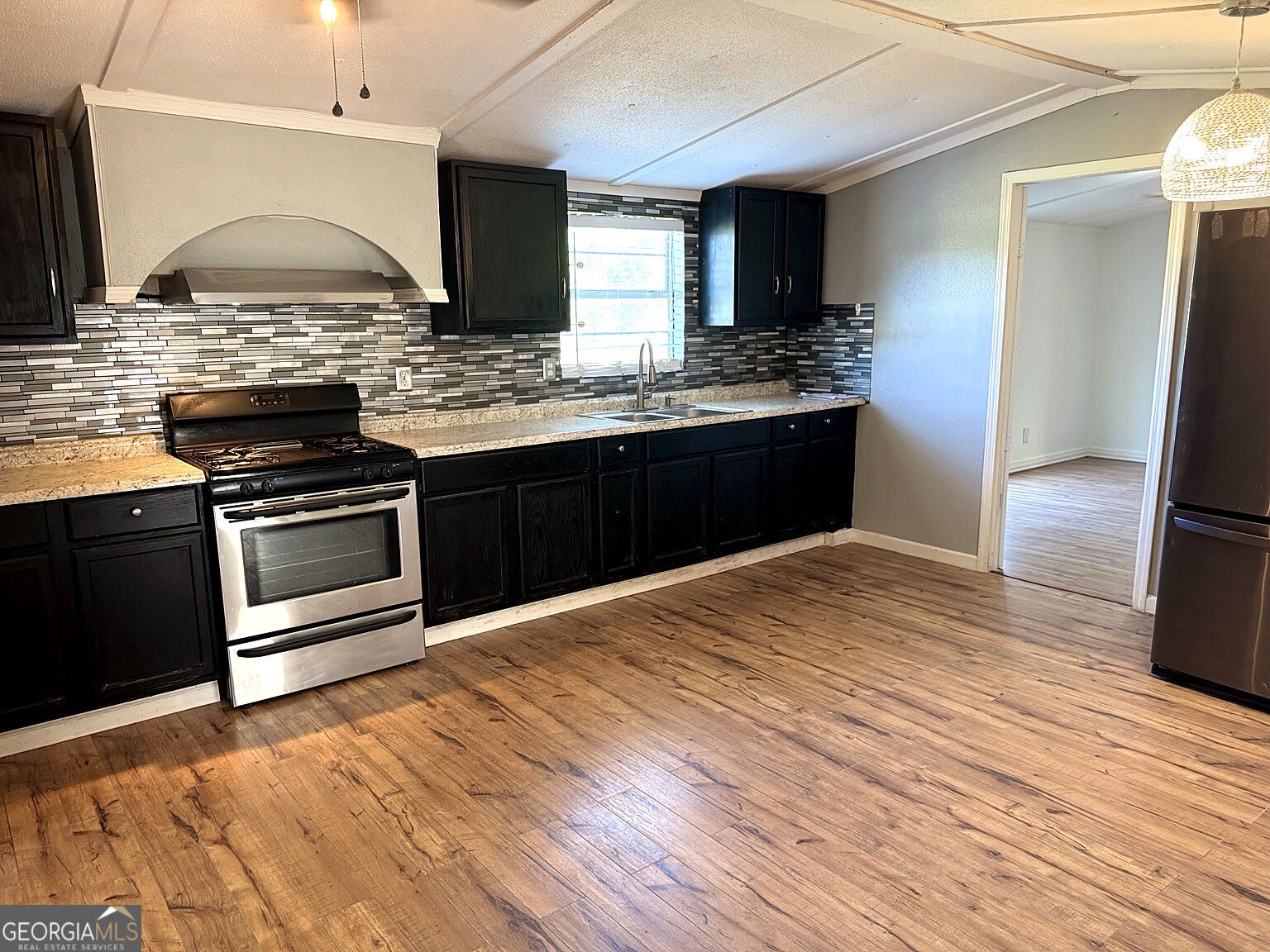 55 Lariat LN