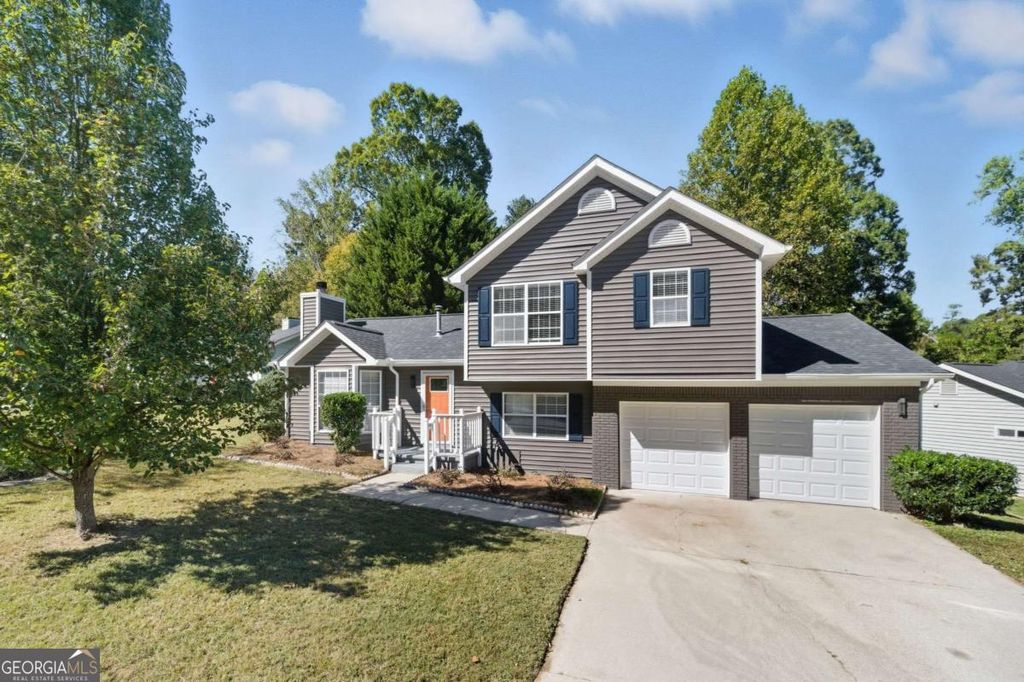 Photo of 2120 Briar Glen Lane SW, Atlanta, GA 30331 (MLS # 10629858)