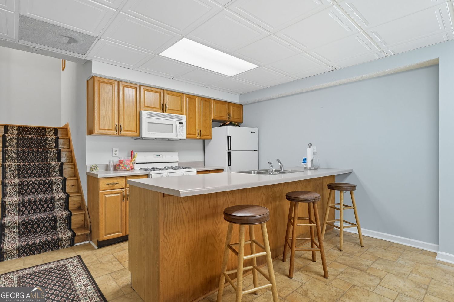LANIER COUNTRY CLUB ESTATES - Residential