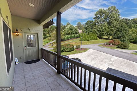 A home in Hiawassee