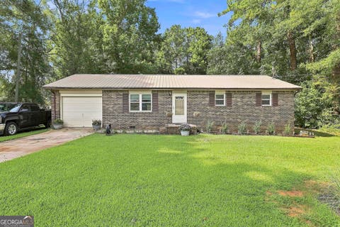 Photo of 168 Glover Circle, Newnan, GA 30263 (MLS # 10814795)