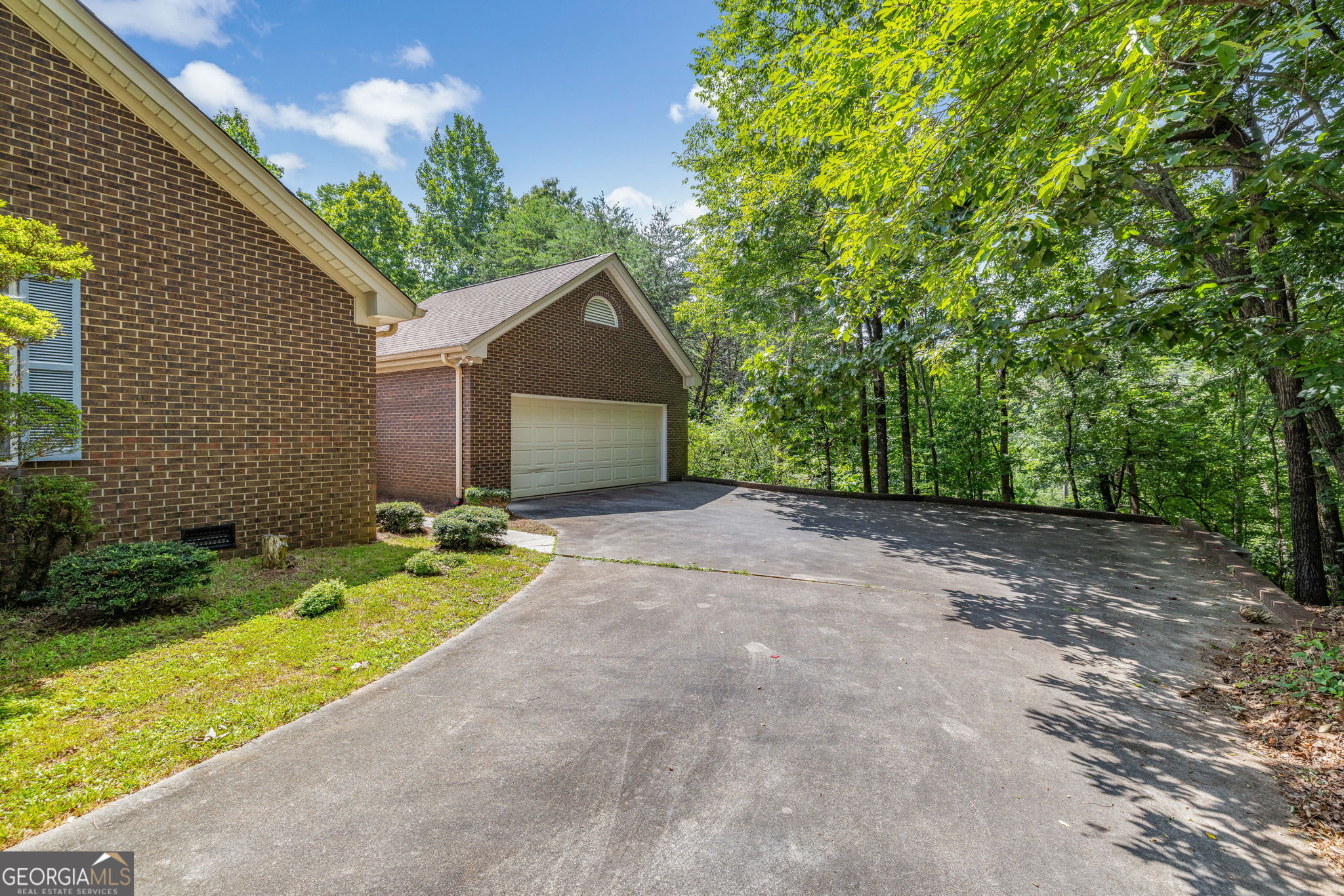 184 Willows DR