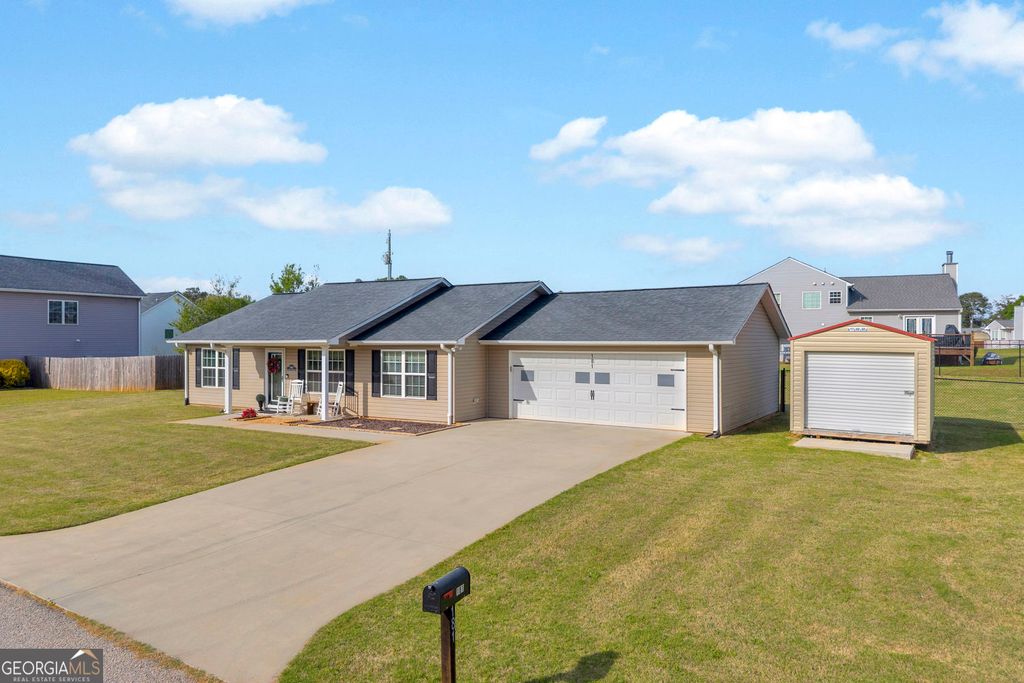 Photo of 181 Charity Drive, Lavonia, GA 30553 (MLS # 10725790)