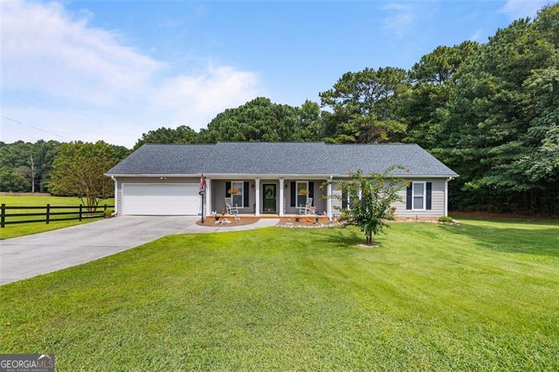 Well maintained, solid built, ranch home close to Bay Creek Park and Cooper Elementary School, in the sought after Archer High School cluster. Three bedrooms, 2 full baths, separate living room and dining room but still offers open concept living. Plenty of room to entertain with formal dining, breakfast room, open living room and den. This home has been meticulously maintained and offers a covered back porch to enjoy these crisp mornings while looking over your spacious backyard. Such a lovely home!