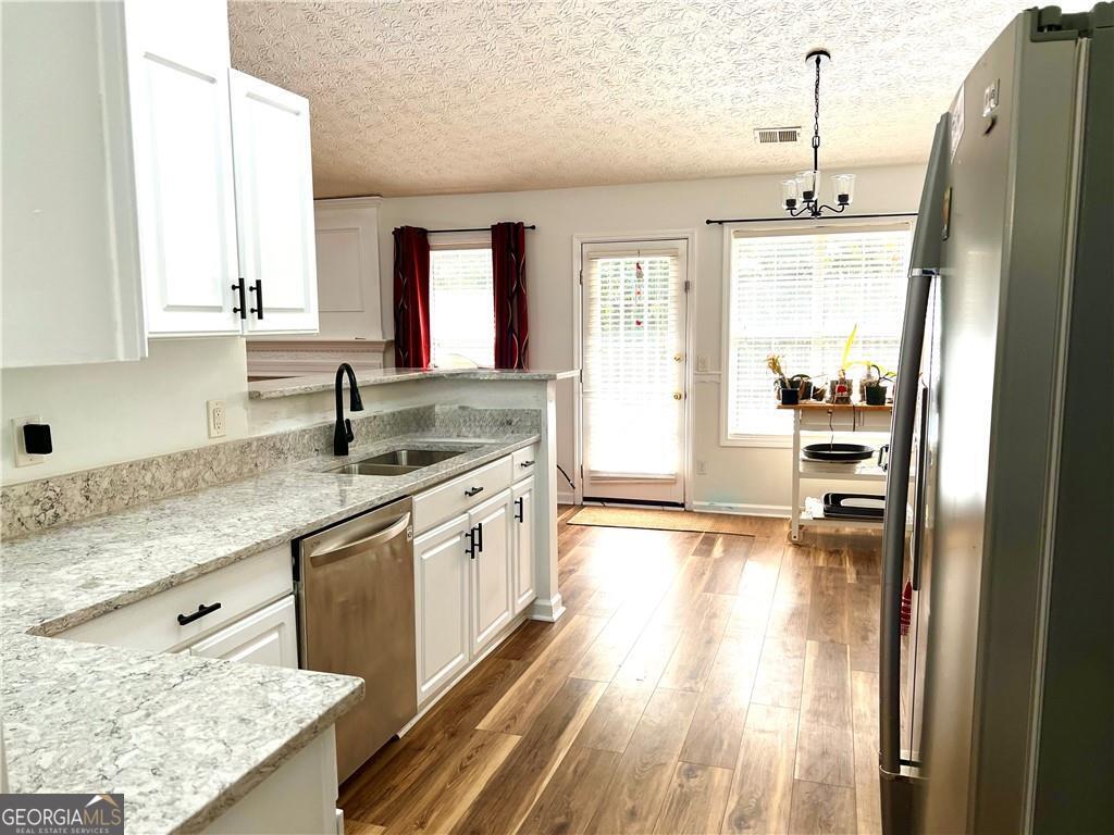 Cumming, Georgia 30040, United States, 3 Bedrooms Bedrooms, ,2 BathroomsBathrooms,Residential,Active,197385