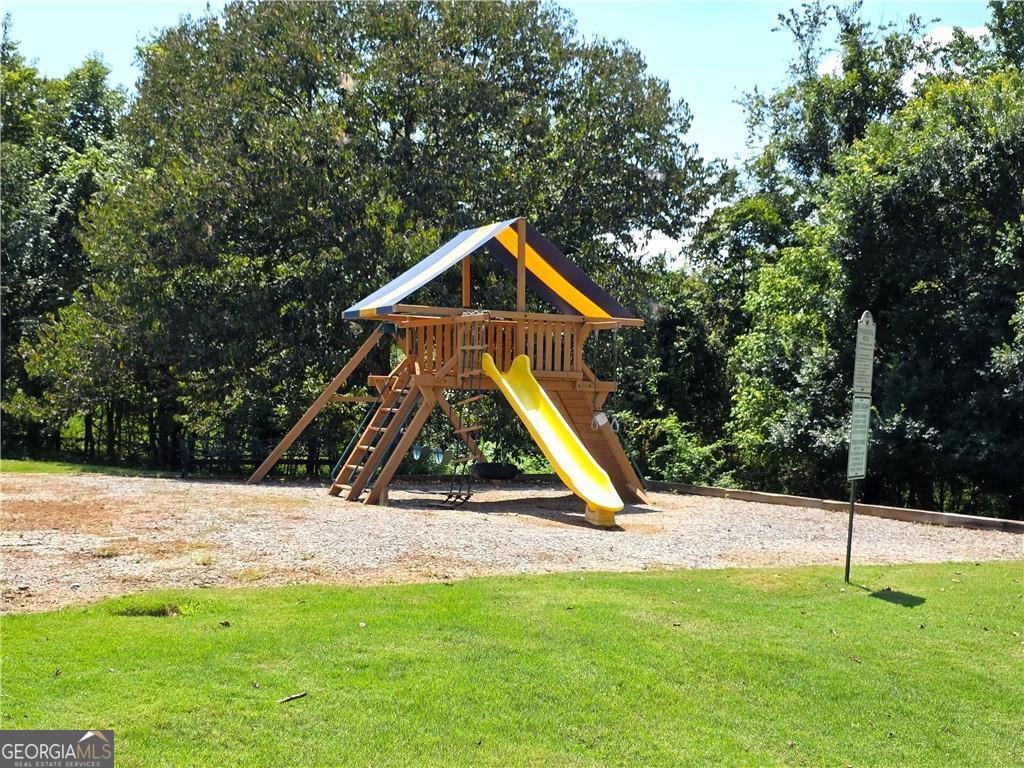 Cumming, Georgia 30040, United States, 3 Bedrooms Bedrooms, ,2 BathroomsBathrooms,Residential,Active,197385