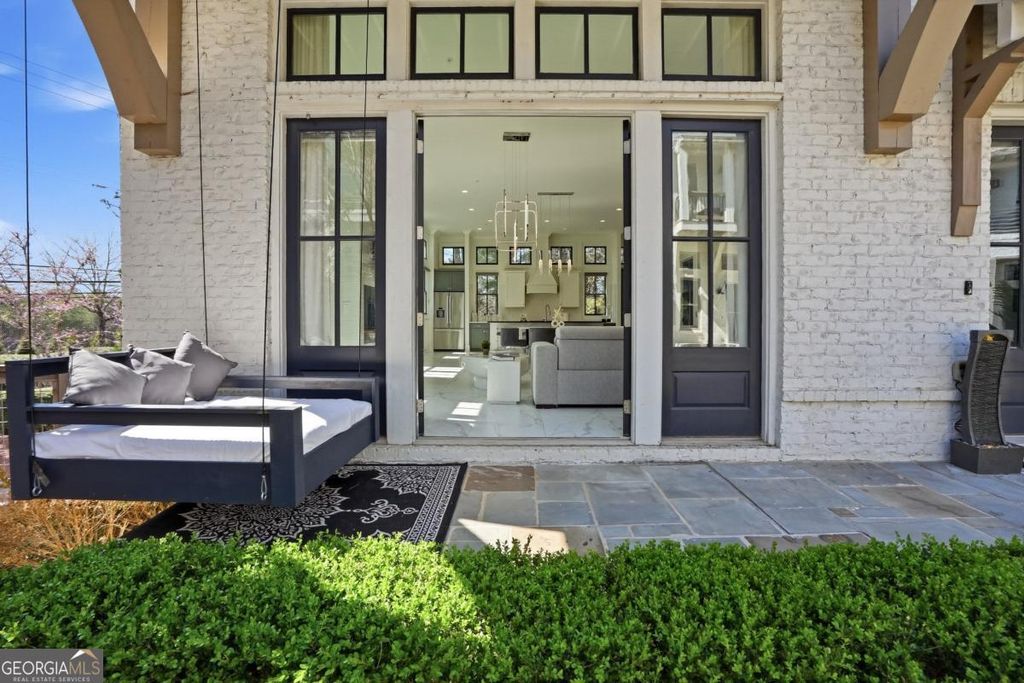 Photo of 11650 Folia Circle, Alpharetta, GA 30005 (MLS # 10728081)