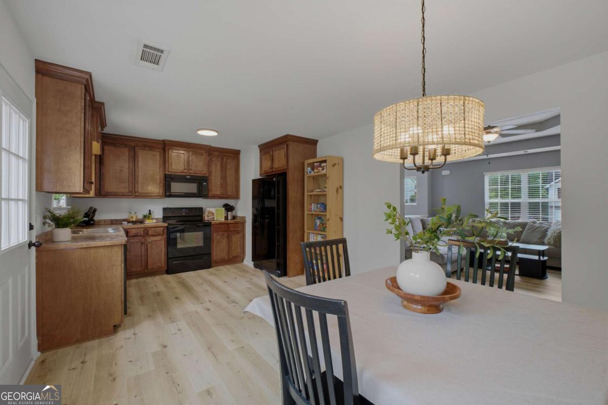 5458 Latham Manor DR