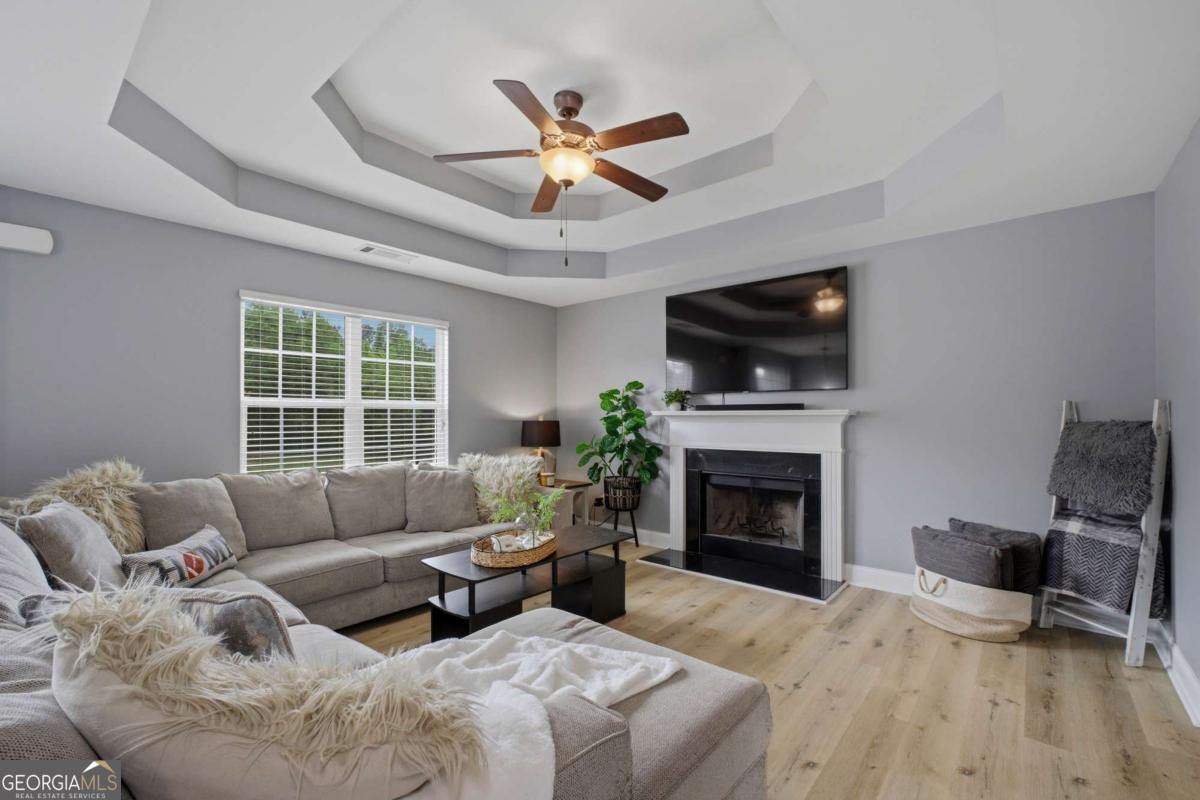 5458 Latham Manor DR