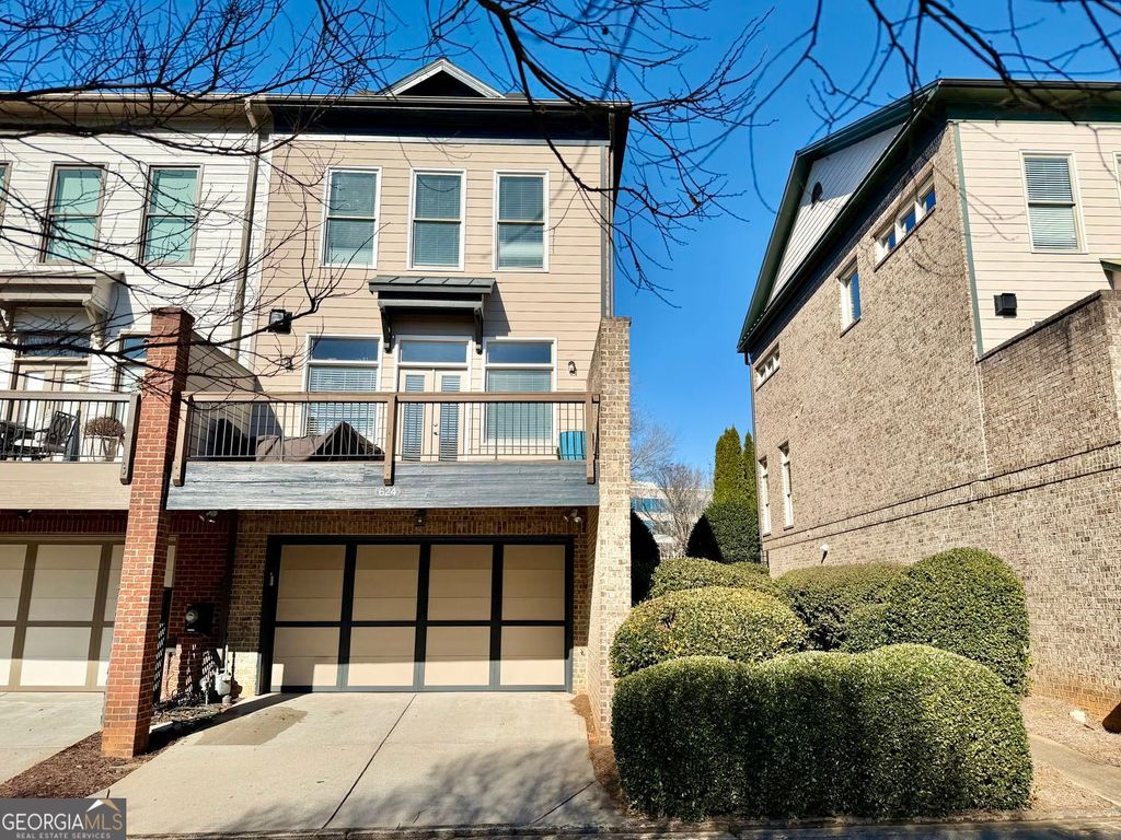 Photo of 624 Village Park Drive NW, Kennesaw, GA 30144 (MLS # 10680448)