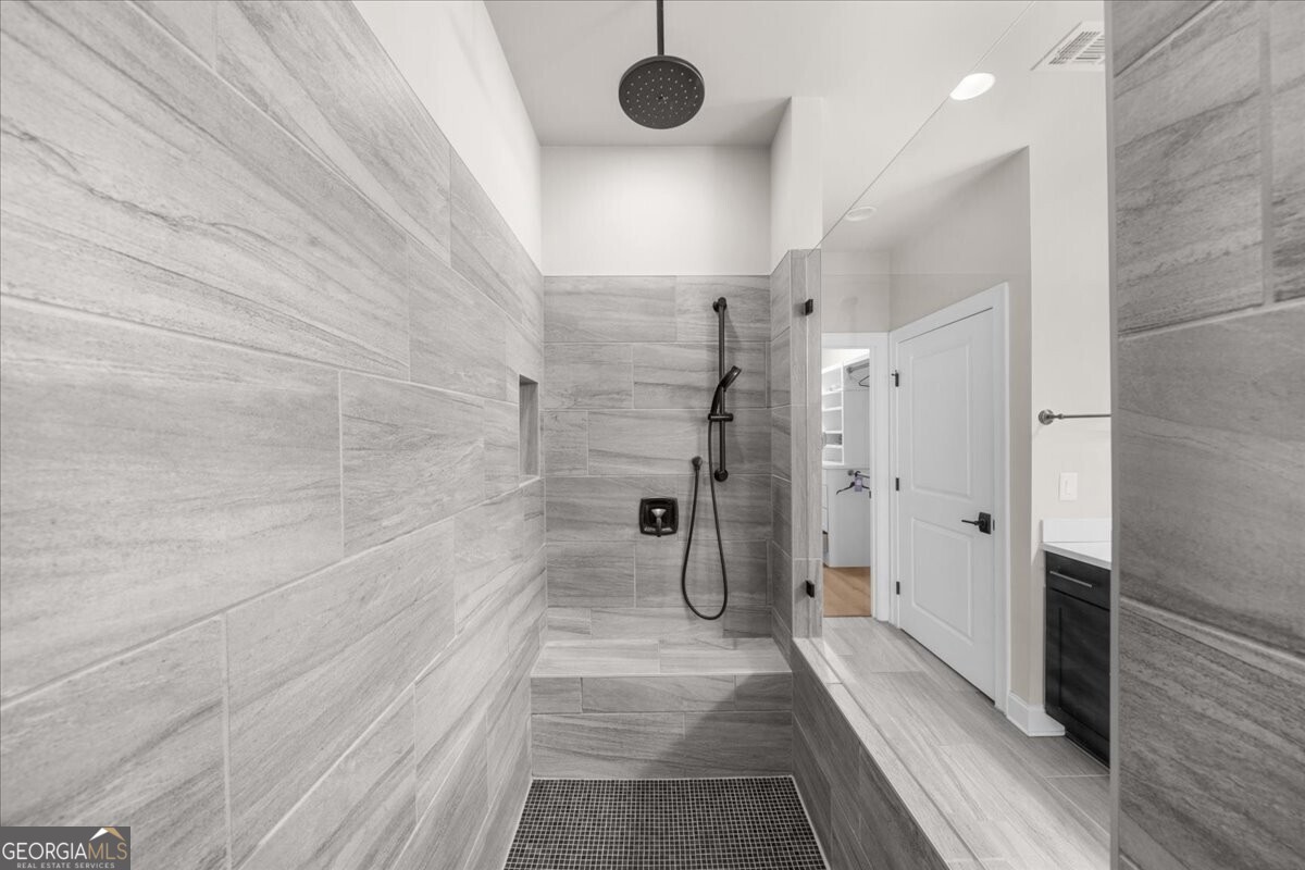 Chelsea Walk - Residential