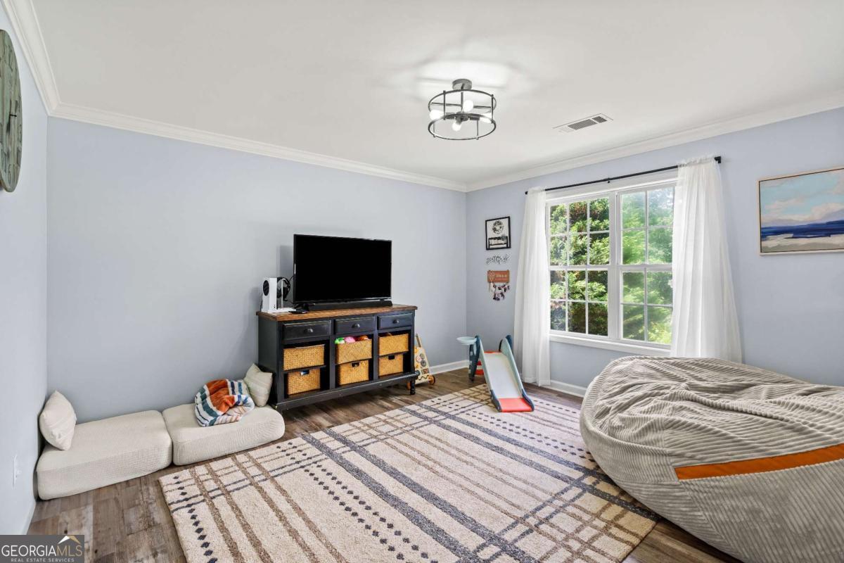 115 Donna DR