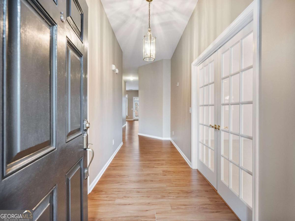 894 Fairview Club CIR