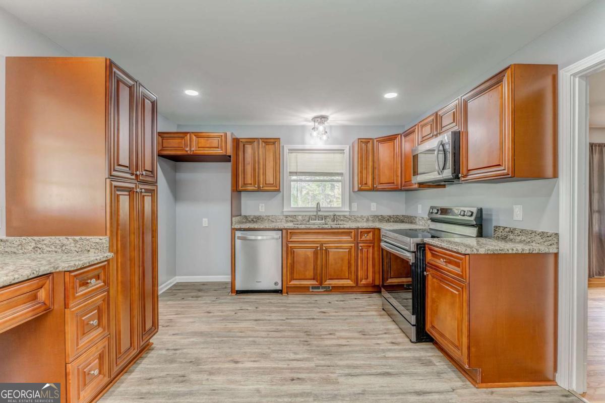 413 Blackberry LN SE