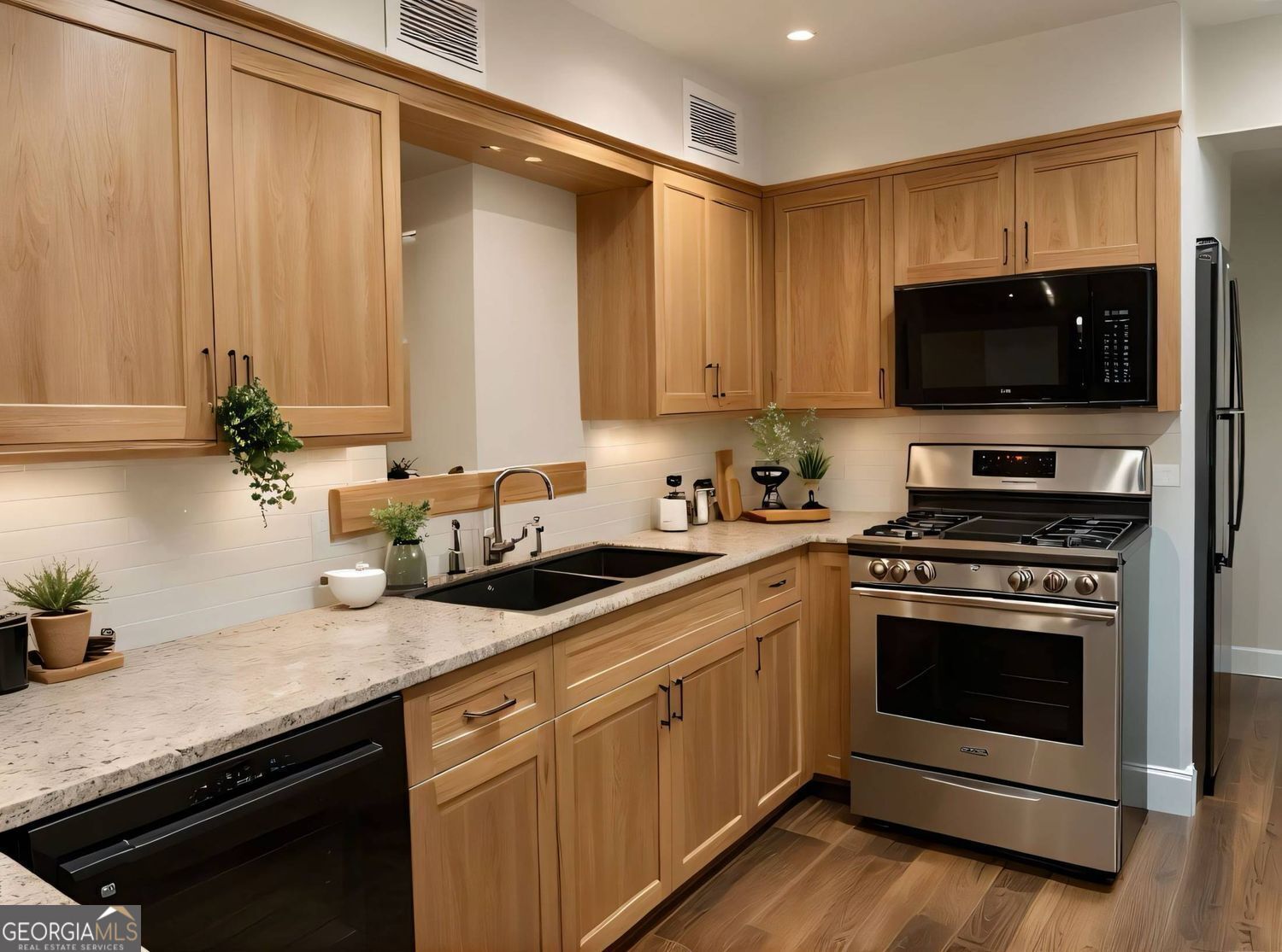 Dahlonega, Georgia 30533, United States, ,Commercial,Active,240108