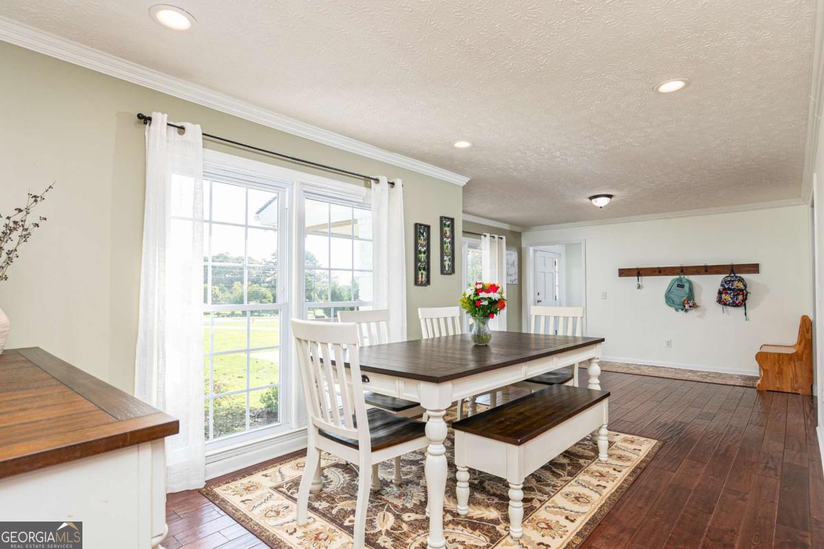 2598 Macland RD