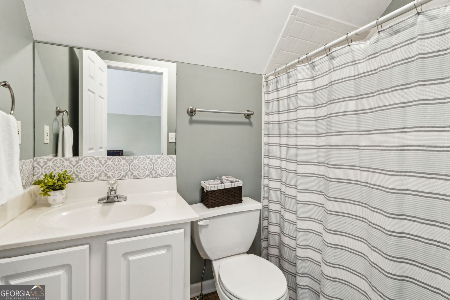 Bethlehem, Georgia 30620, United States, 4 Bedrooms Bedrooms, ,4 BathroomsBathrooms,Residential,Active,203841