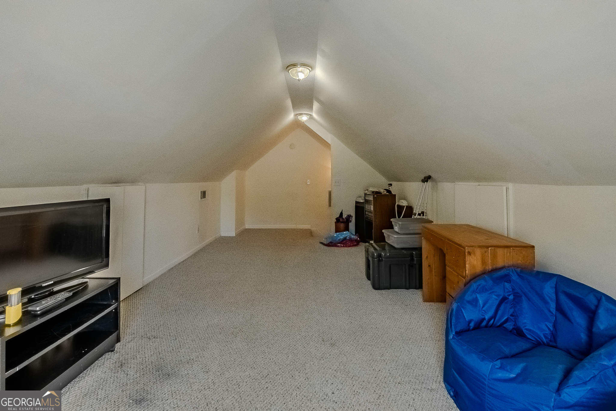 Vinnys Lake - Residential