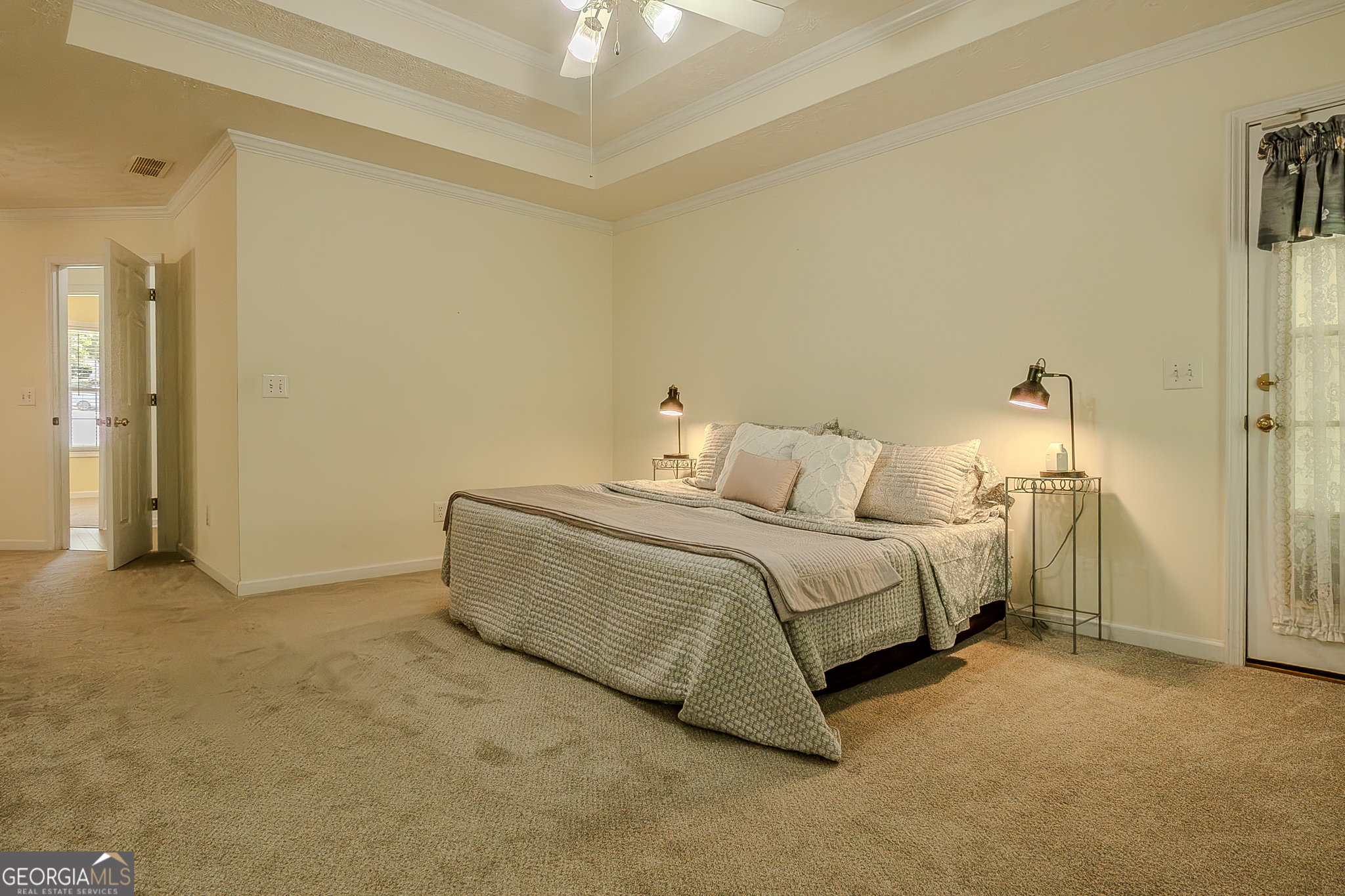 Vinnys Lake - Residential