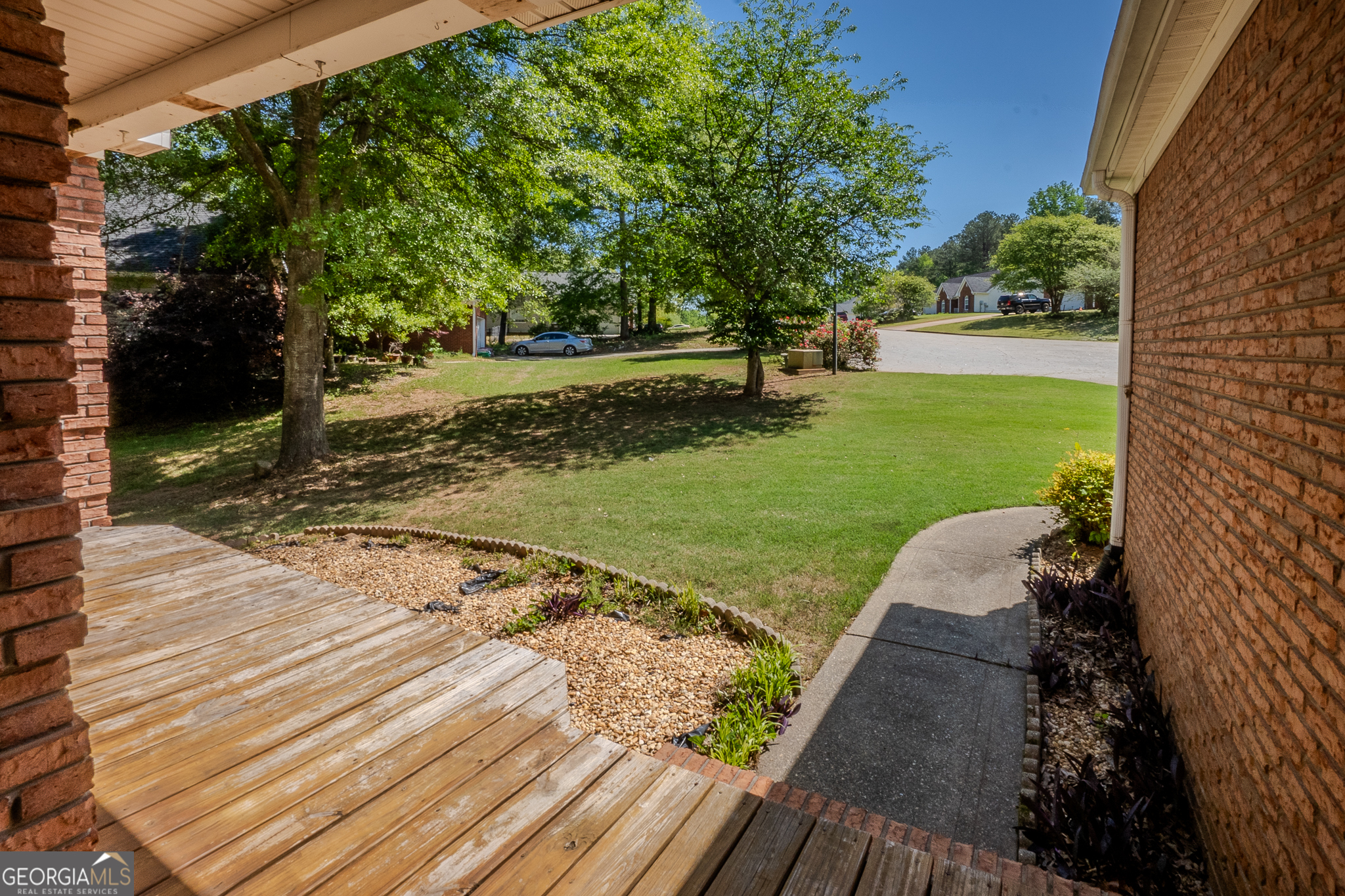 Vinnys Lake - Residential