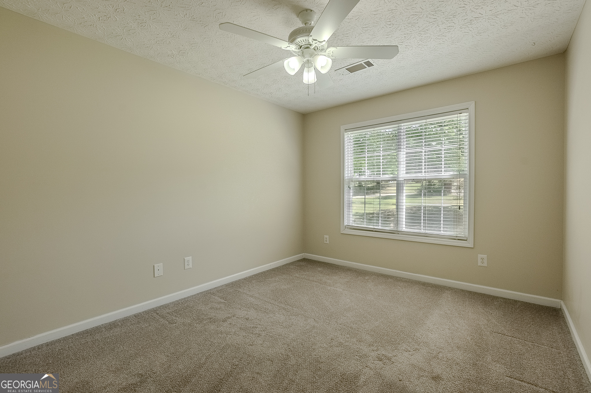 Vinnys Lake - Residential