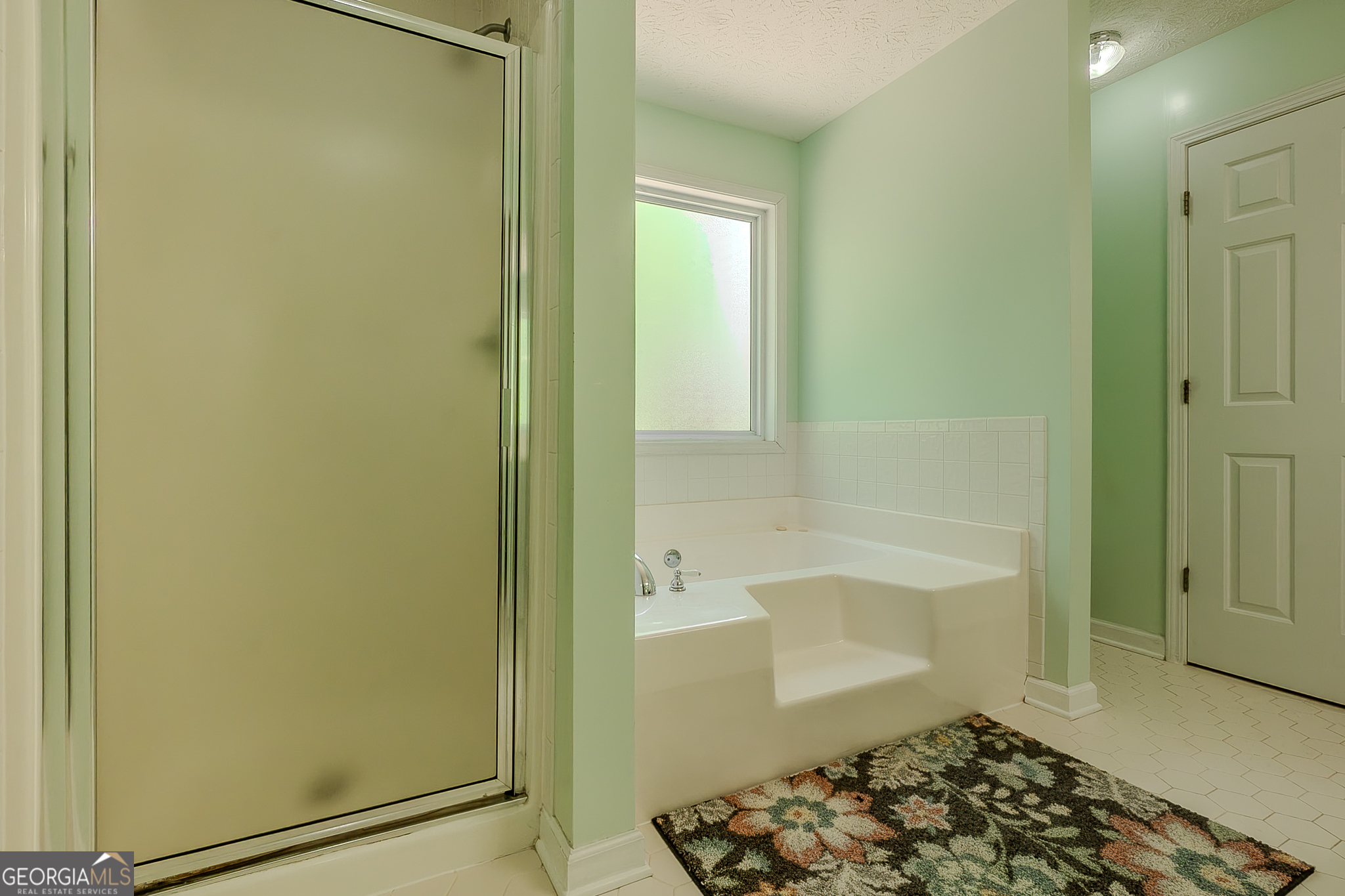 Vinnys Lake - Residential