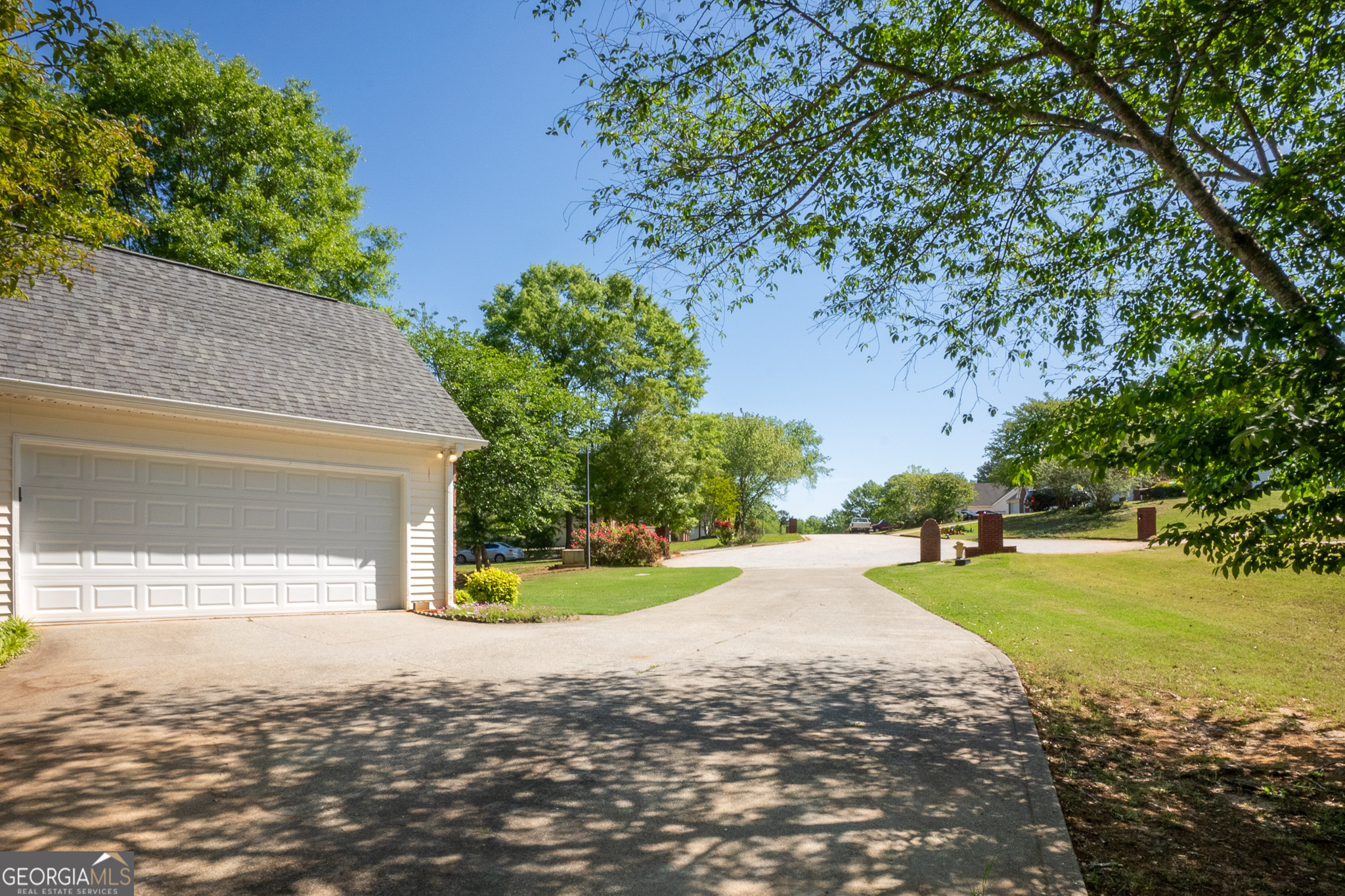 Vinnys Lake - Residential
