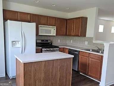 6130 Mountain Top PL