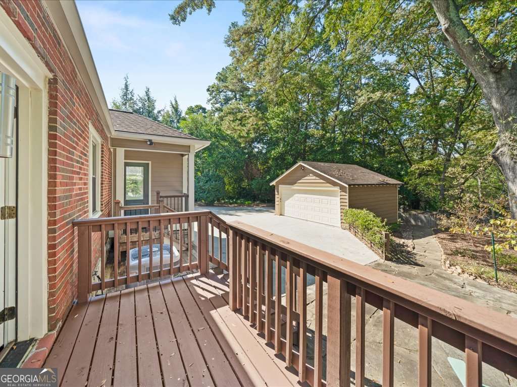 Lake Claire - Residential