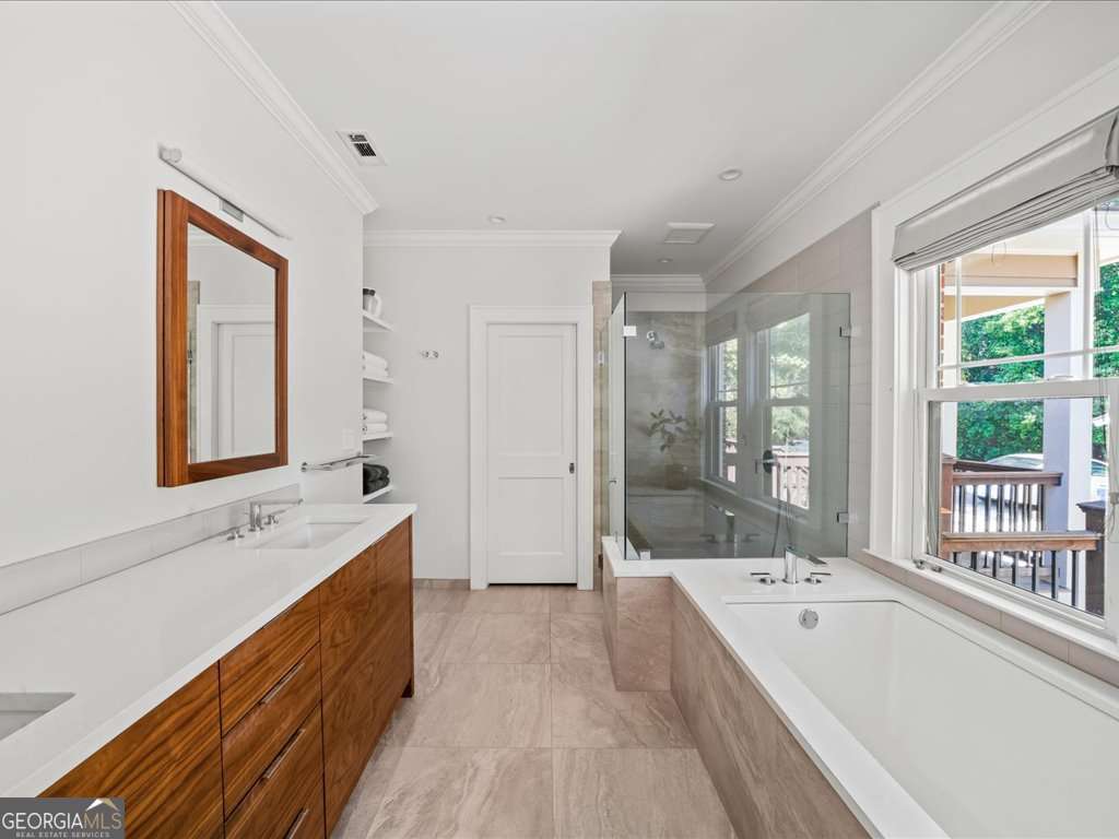 Lake Claire - Residential