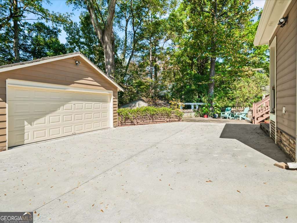 Lake Claire - Residential