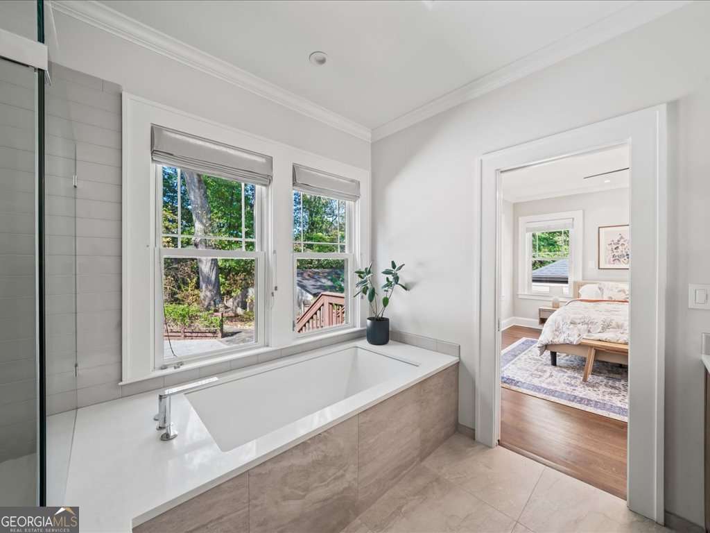 Lake Claire - Residential