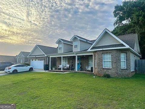 108 Christine CIR Perry GA 31069