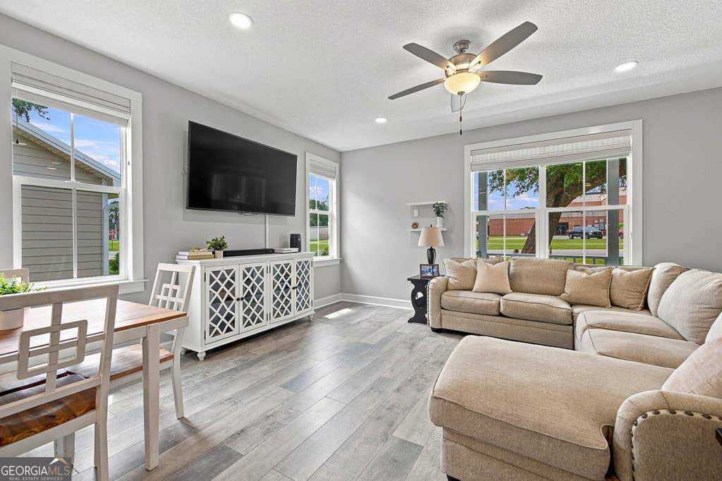 Photo of 502 Ridge Road, Darien, GA 31305 (MLS # 10833545)