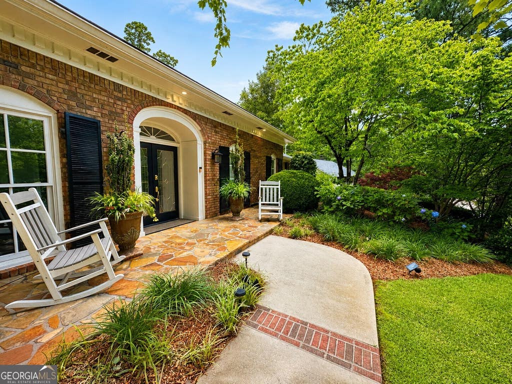 Photo of 5865 Riverwood Drive, Sandy Springs, GA 30328 (MLS # 10798177)