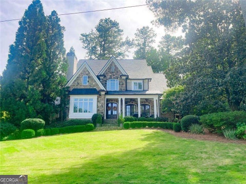 Photo of 4659 Club Circle NE, Atlanta, GA 30319 (MLS # 10872015)