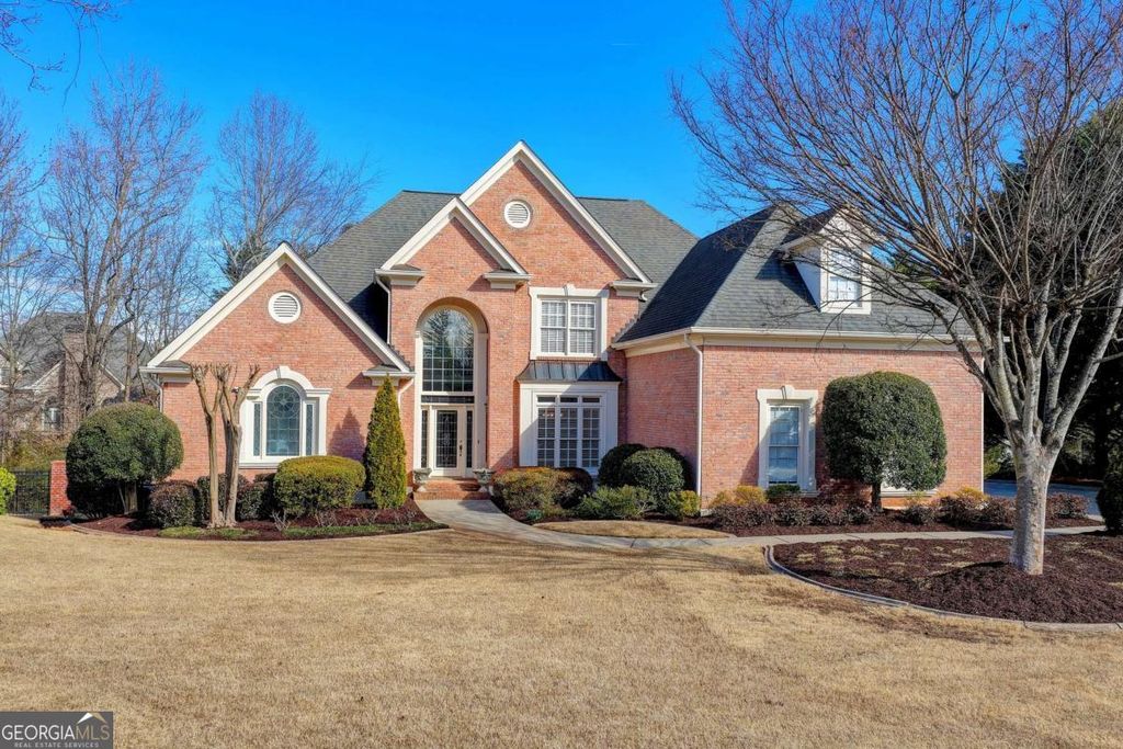 Photo of 6905 Blackthorn Lane, Suwanee, GA 30024 (MLS # 10689405)