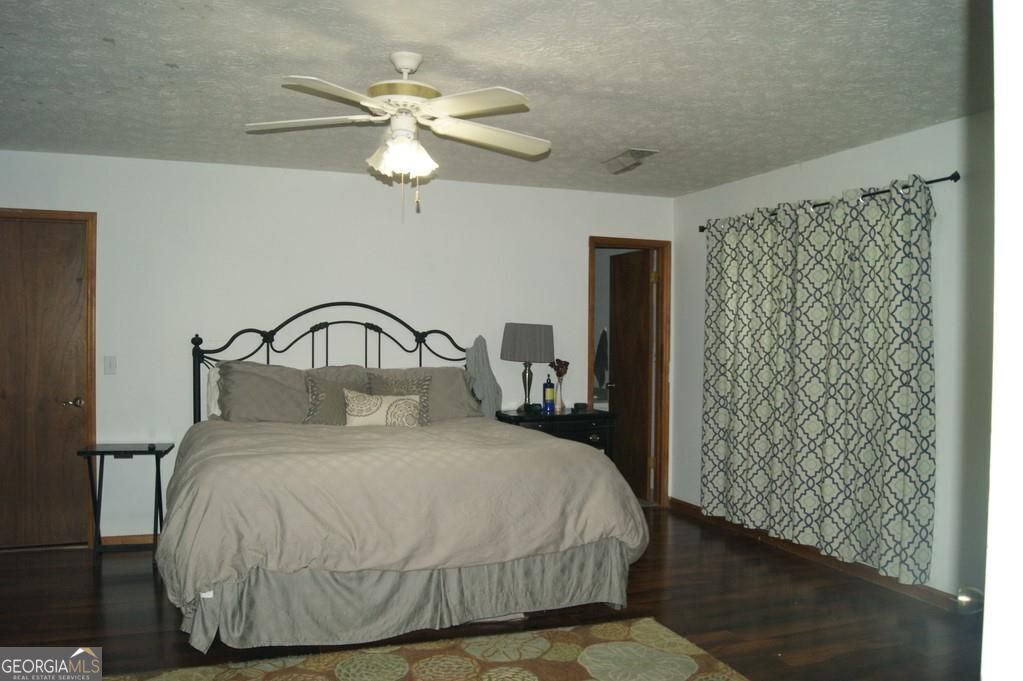 Long Indian Creek - Residential Lease